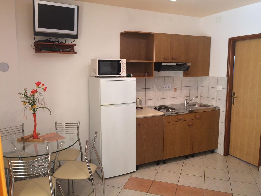 Apartment Kolundzic Novi Vinodolski Pokoj fotografie