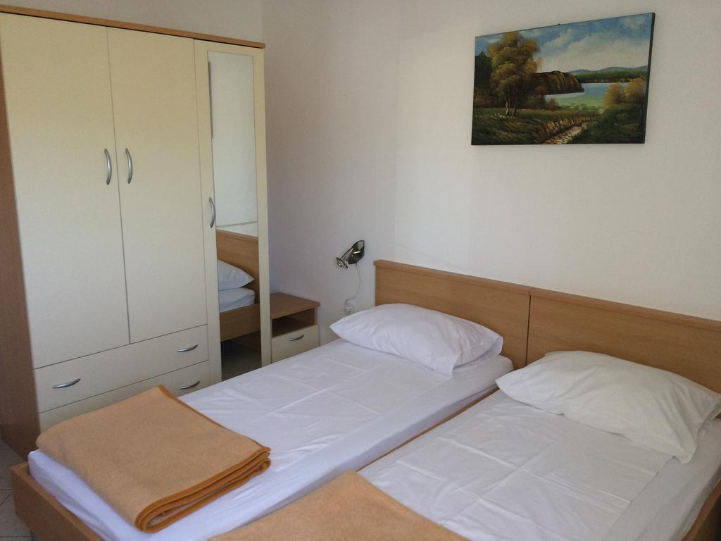 Apartment Kolundzic Novi Vinodolski Pokoj fotografie