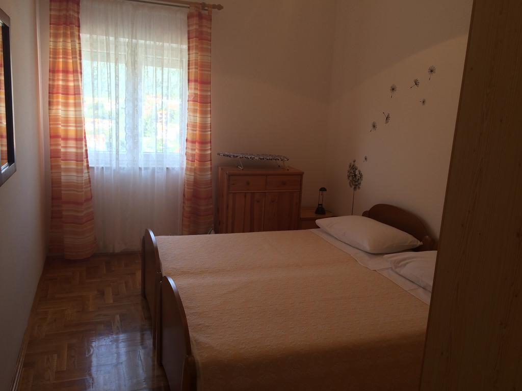 Apartment Kolundzic Novi Vinodolski Pokoj fotografie